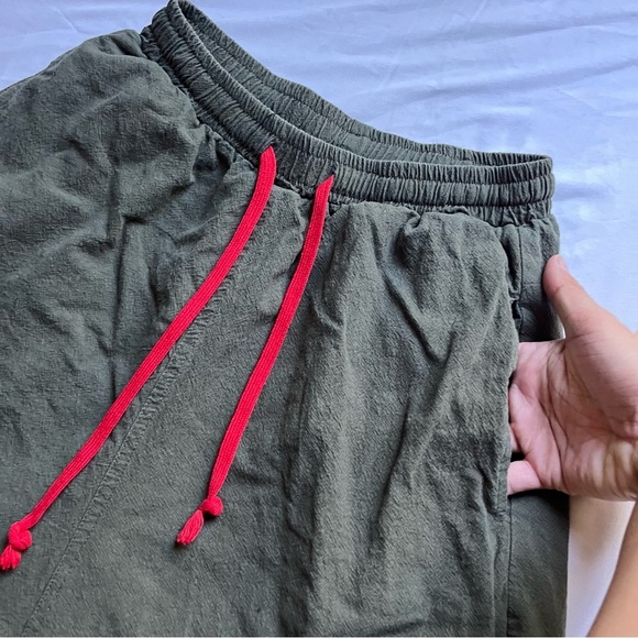 KIDORIMAN olive army green contrast elastic waist drop crotch shorts, xs - Picture 3 of 6